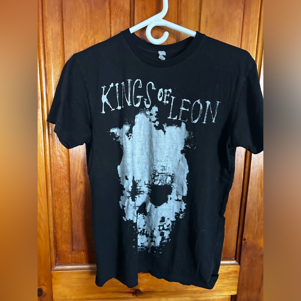 Kings of Leon 2011 world tour t shirt